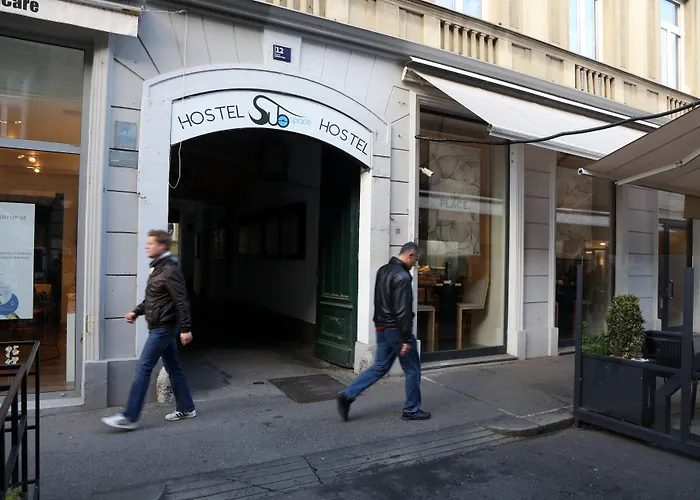 Auberge de JeunesseSubspace