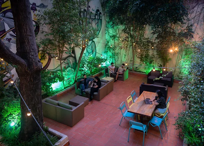 The Loft Hostel Barcelona La Pedrera