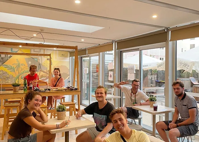 Auberge de jeunesse Wot Nomad Social