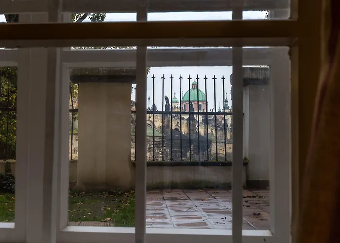 Charles Bridge Hostel & Apartments