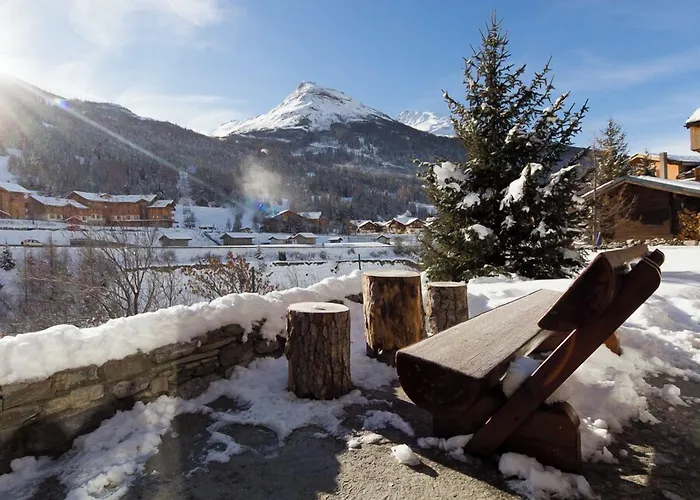 Auberge De Jeunesse Hi Val-Cenis Les Champs 