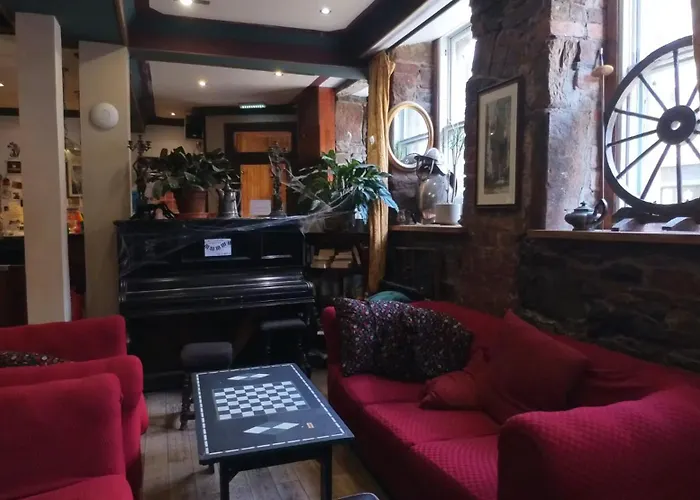 Auberge de JeunesseHigh Street - Over 18S Only, Backpackers Atmosphere (Adults Only)