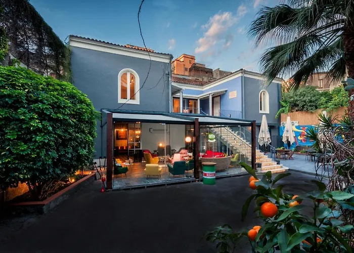 The Yard Hostel Catane